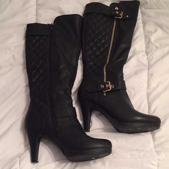 Black boots - Picture 1 of 5